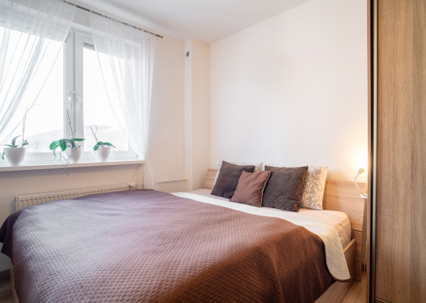 Na predaj dobre dispozične riešený 3-izbový byt vo vyhľadávanej lokalite Karlovej Vsi