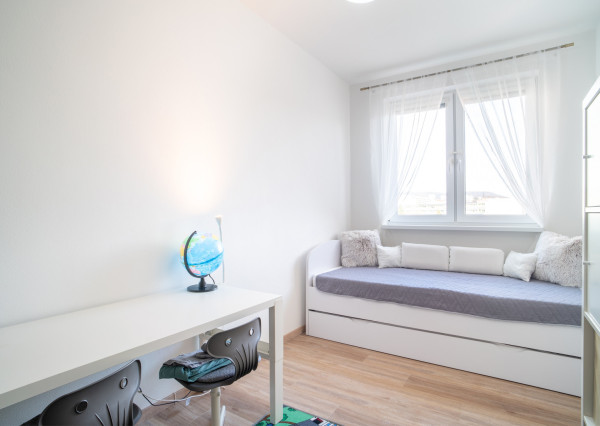 Na predaj dobre dispozične riešený 3-izbový byt vo vyhľadávanej lokalite Karlovej Vsi