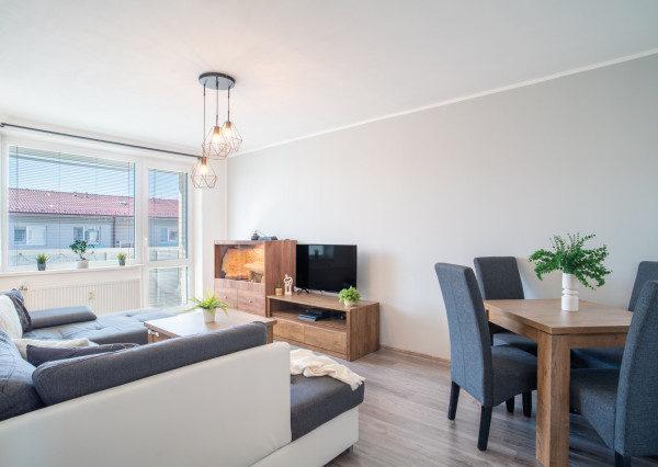 Na prenájom kompletne zariadený 3-izbový byt v Malackách