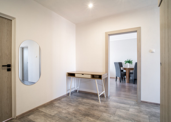 Na prenájom kompletne zariadený 3-izbový byt v Malackách