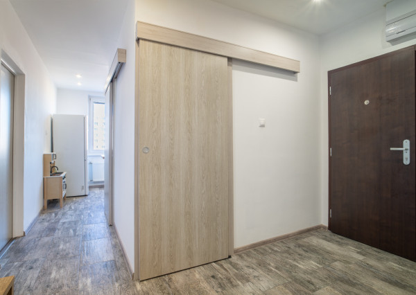 Na prenájom kompletne zariadený 3-izbový byt v Malackách