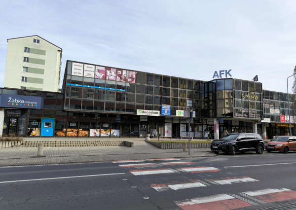 Na prenájom moderný obchodný priestor v centre mesta Malacky