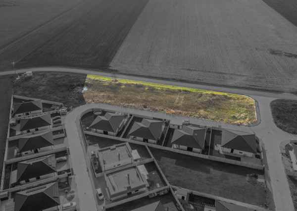 Na predaj lukratívne pozemky v novovybudovanej časti obce Topoľnica