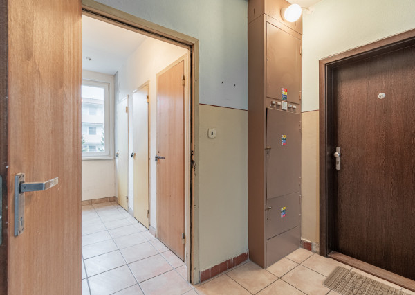 Na predaj kompletne zariadený 1 - izbový byt v Skalici