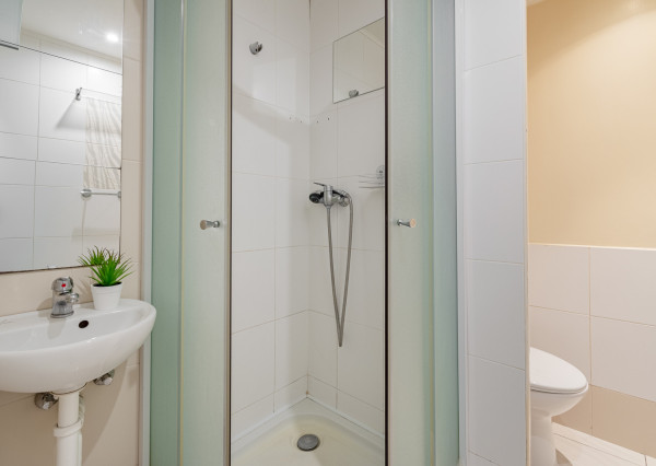 Na predaj kompletne zariadený 1 - izbový byt v Skalici