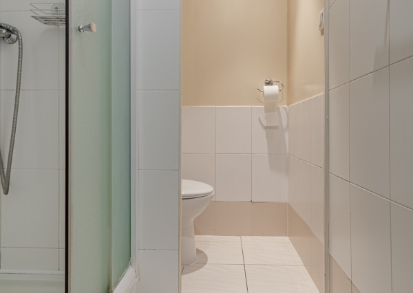 Na predaj kompletne zariadený 1 - izbový byt v Skalici