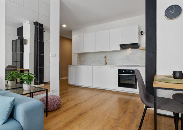 Na prenájom moderný 2-izbový byt kúsok od centra Bratislavy