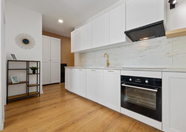 Na prenájom moderný 2-izbový byt kúsok od centra Bratislavy