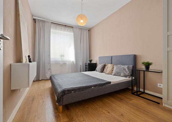 Na prenájom moderný 2-izbový byt kúsok od centra Bratislavy