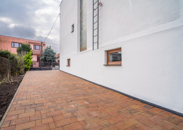 Na predaj štýlovo zrekonštruovaný dvojpodlažný rodinný dom za výhodnú cenu v obci Veľká Mača