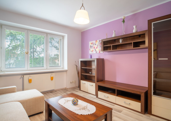 PRENAJATÉ: Na prenájom priestranný 2-izbový byt na Záhradnej ulici v Pezinku