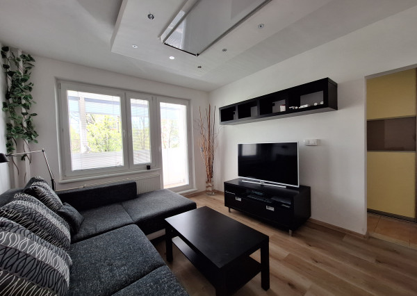 Na prenájom kompletne zariadený 1 - izbový byt v Žiline