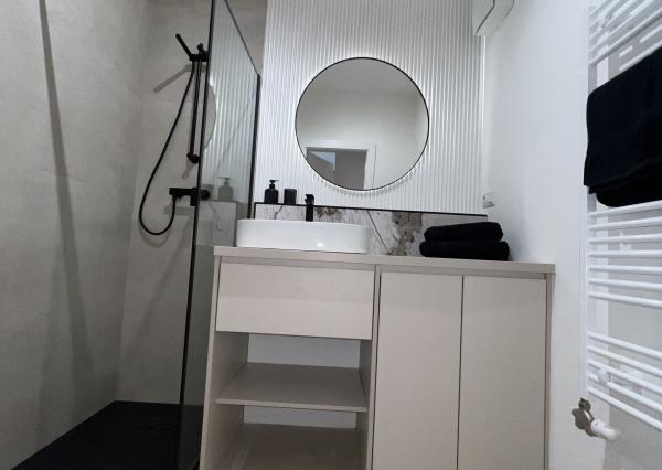 Na prenájom novostavba moderného, kompletne zariadeného 2izb bytu na Tramínovej ul. v Trenčíne.