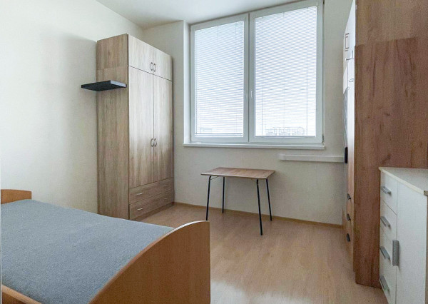 Na prenájom minimalistický 1-izbový byt v Rovinke