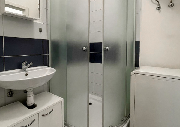 Na prenájom minimalistický 1-izbový byt v Rovinke