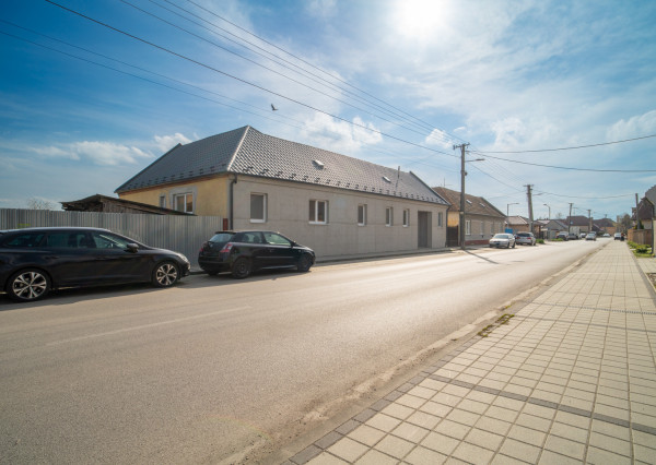 Na predaj 4-izbový rodinný dom po kompletnej rekonštrukcii v Šulekove