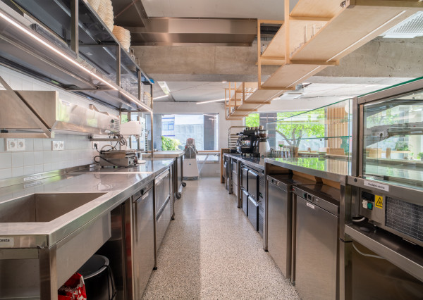 Na prenájom úspešná gastro prevádzka v Petržalke