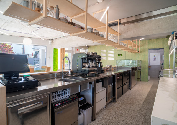 Na prenájom úspešná gastro prevádzka v Petržalke