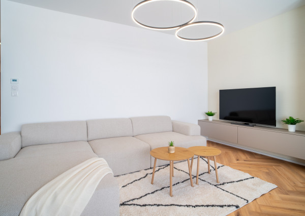 Na prenájom kompletne zariadený 2-izbový byt v Stupave