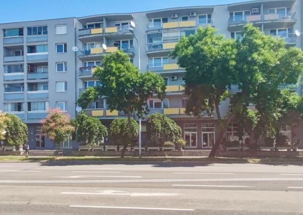 Na prenájom garážové parkovacie státie v Petržalke