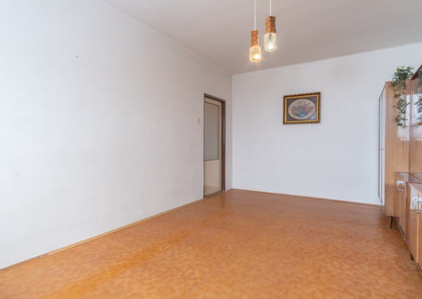 REZERVOVANÉ: Na predaj útulný 2-izbový byt v malebných Hybiach v pokojnej lokalite