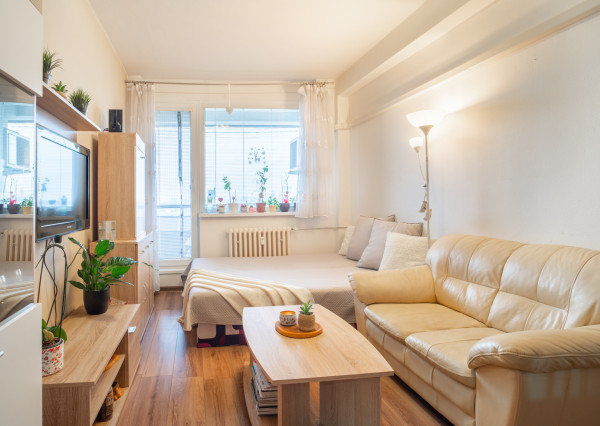 REZERVOVANÝ: Na predaj 1-izbový byt na Račianskej ulici s investičnou perspektívou