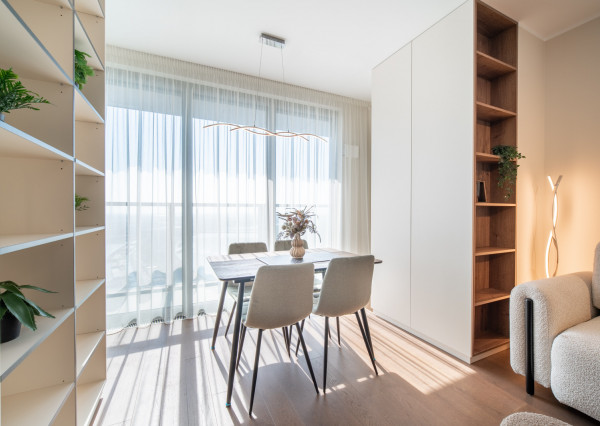 Na prenájom 2-izbový byt so šatníkom v Eurovea Tower – Bratislava