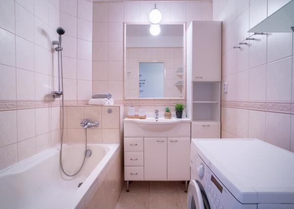 Na prenájom 3-izbový byt v Petržalke na Holičskej ulici