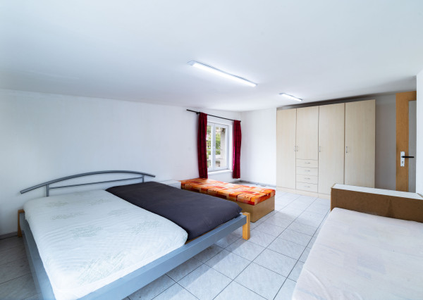 Na predaj 5-izbový byt s terasou a parkovacím miestom v obci Lipovec