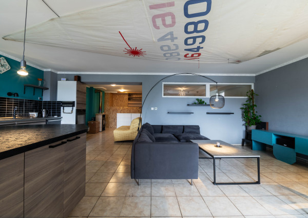 Na predaj 3-izbový byt s terasou, predzáhradkou a parkovacím miestom v obci Lipovec