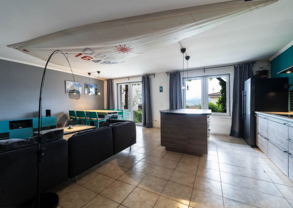 Na predaj 3-izbový byt s terasou, predzáhradkou a parkovacím miestom v obci Lipovec