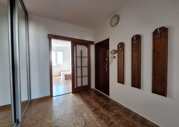 Na predaj 3-izbový byt s loggiou na sídlisku Hájik v Žiline