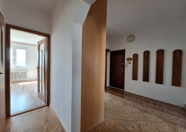 Na predaj 3-izbový byt s loggiou na sídlisku Hájik v Žiline