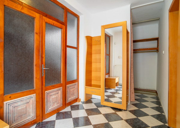 Na prenájom 5-izbový rodinný dom s udržiavanou záhradou v bratislavskej časti Kramáre