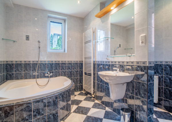 Na prenájom 5-izbový rodinný dom s udržiavanou záhradou v bratislavskej časti Kramáre