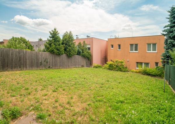 Na prenájom 5-izbový rodinný dom s udržiavanou záhradou v bratislavskej časti Kramáre