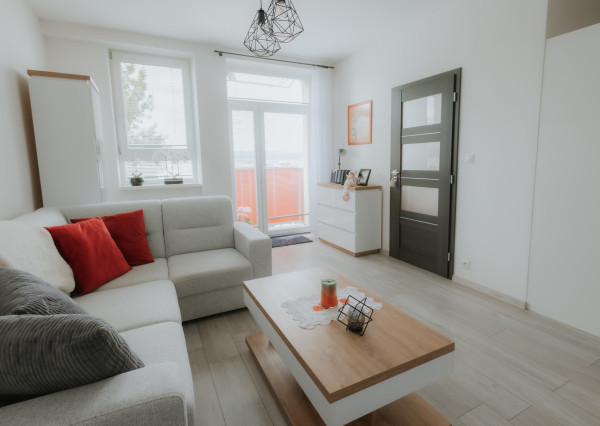 Na predaj kompletne zrekonštruovaný 2-izbový byt v Kotešovej