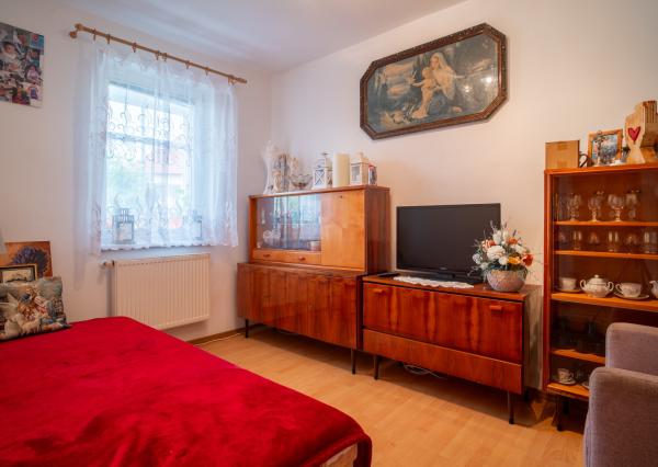 Na predaj rodinný dom s garážou v tichej časti Serede