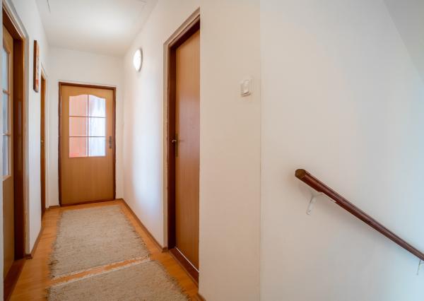 Na predaj rodinný dom s garážou v tichej časti Serede