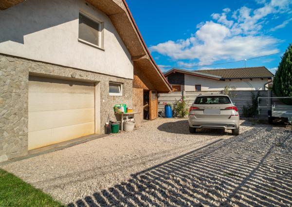 Na predaj rodinný dom s garážou v tichej časti Serede