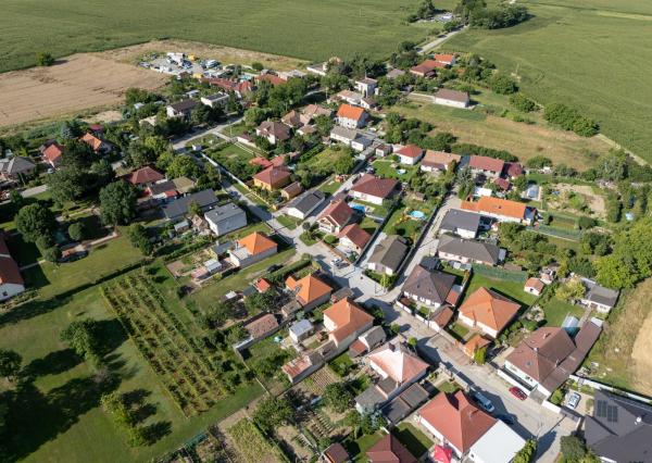 Na predaj rodinný dom s garážou v tichej časti Serede