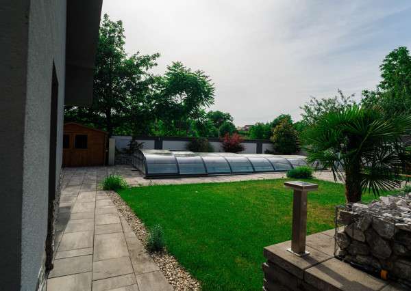 Na predaj 5-izbový rodinný dom v obci Dvorníky