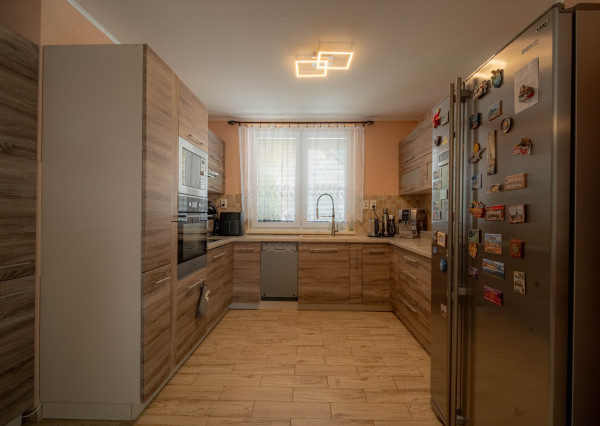 Na predaj 5-izbový rodinný dom v obci Dvorníky