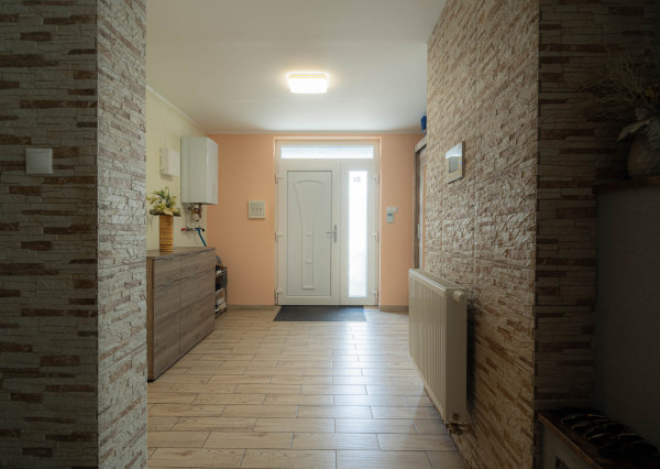 Na predaj 5-izbový rodinný dom v obci Dvorníky