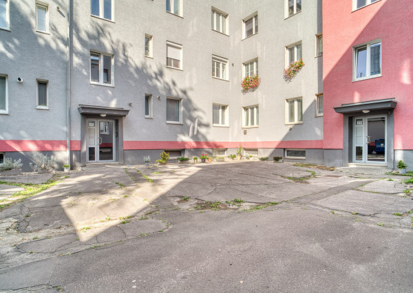 Na predaj 1-izbový byt na Prievozskej ulici v Bratislave