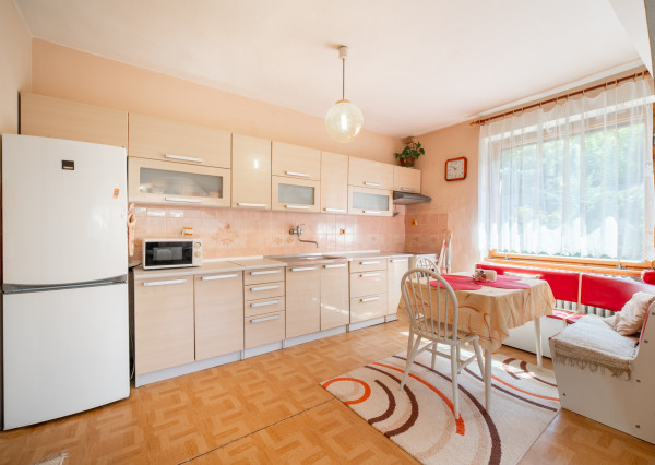 Na predaj 6-izbový rodinný dom v obci Podkriváň