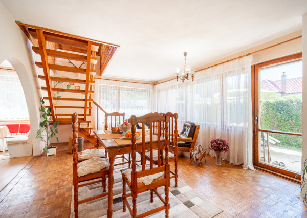 Na predaj 6-izbový rodinný dom v obci Podkriváň