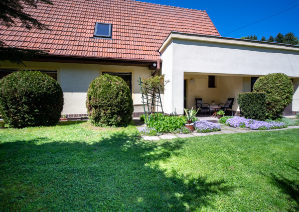 Na predaj 6-izbový rodinný dom v obci Podkriváň