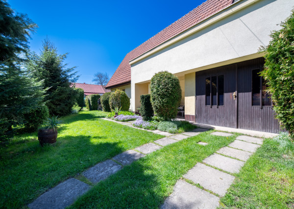 Na predaj 6-izbový rodinný dom v obci Podkriváň