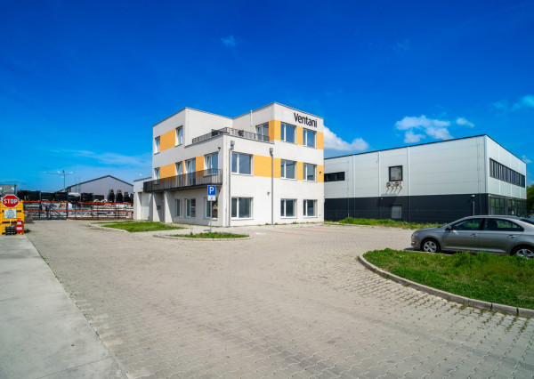 Na prenájom jedno podlažie polyfunkcie na Zavarskej ulici v Trnave